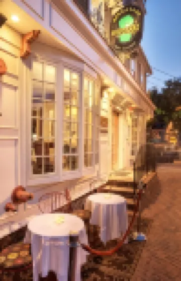 Bouchard Restaurant & Inn Hotels in 