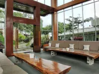 Pondokan Tjiburial Hotels in Cimenyan