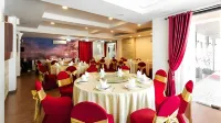 Grand Hap Hotel Solo - breakfast