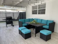 Clean and modern 2/2 pool home, only 7 min. to beach, walking distance to shops Hotels in Oakland Park