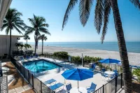 Charming 1-bedroom, beachfront condo in marvelous Longboat Key - Pools