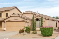 4BR/2BA house in NE Phoenix with crib and beautiful backyard Hotels in Desert View