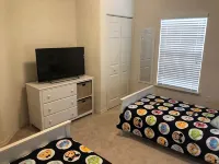 Comfortable 3BR Townhome Near Parks, Great Value - Vila