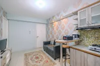Comfort and Strategic 2Br at Bassura City Apartment - Kitchenette