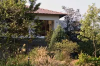 Auranya: the Himalayan Jungle Retreat - Parkering