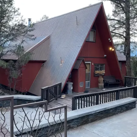 Doe Cabin Cozy Retreat Among the Pines