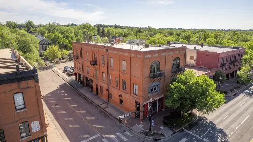 The 1901 Loft - Heart of Old Colorado City, walking distance to everything