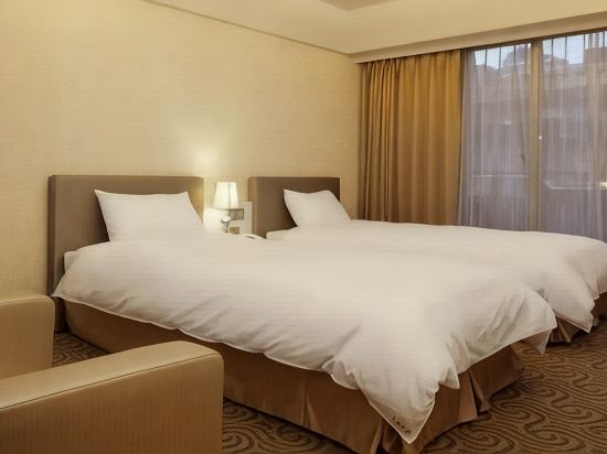 Y Hotel