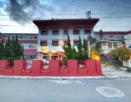 Cozzy Quint Hotel