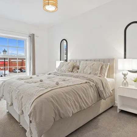 Free Parking | Families |Open plan | Contractors |