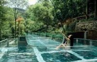 โรงแรมเฟิร์สฮอตสปริง - ที่มีฟิตเนส