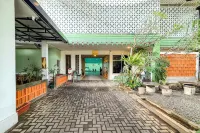 Urbanview Hotel Ultima Logam Bandung Hotels in Bandung City