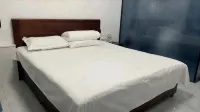 Hongyuan Business Hotel