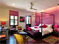 Luang Prabang Nagara Villa River View Hotels near Manivanh College