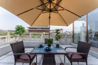 Meili Maple Hotel (Xi'an Bell Tower Metro Station Huimin Street Branch)