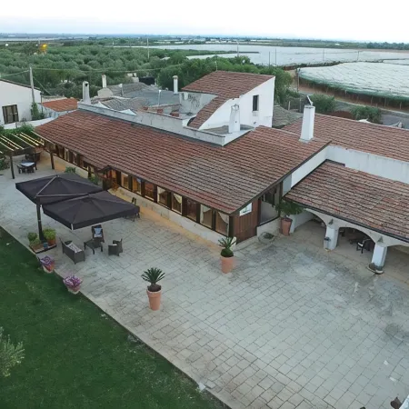 Agriturismo Masseria Alberotanza B&B and Restaurant