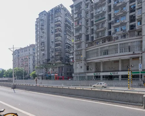 Starway Hotel (Wuhan Jianghan Road Pedestrian Street Jiqing Street) بالقرب من الفندق Photos