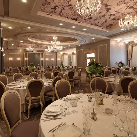 Tresor Le Palais Timisoara, Curio Collection by Hilton