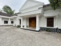 House of Masjid Jogokariyan Hotéis próximos à(ao) Mount Merapi Museum