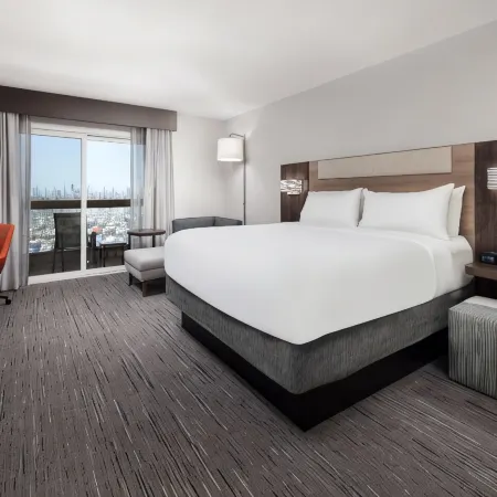 Holiday Inn Express & Suites VENTURA HARBOR by IHG