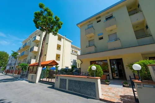 Hotel Vannucci - Parking