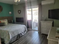 "Forget About It" Guest Suite- 300 STEPS TO BEACH! With pool Hotels near شاطئ ساندبريدج