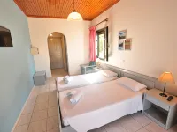Acharavi Garden Hotels in Thinali