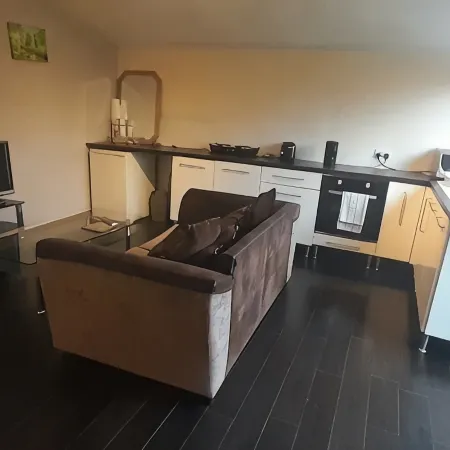 Entire Spacious Cabin with Private Garden