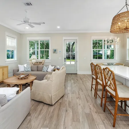 New Build Cottage near the Beach, Sea Island, Resturants