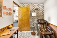 Peaceful A-Frame w/ Hot Tub, Game Room & Loft – Near Dining, Shopping & YSU