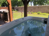 Mondavi Cottage - a VRBO  home perfect for university or medical Professionals - Homestays