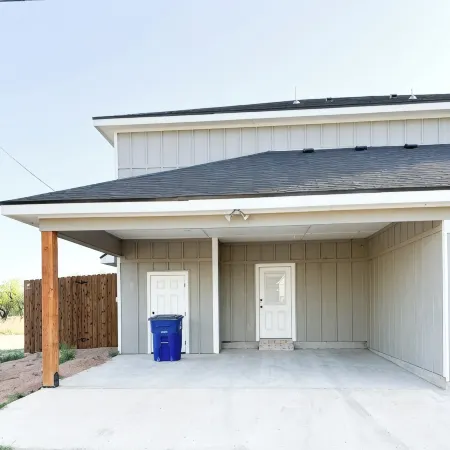 Lovely 3-bedroom house with AC in San Angelo: River's West Texas Escape