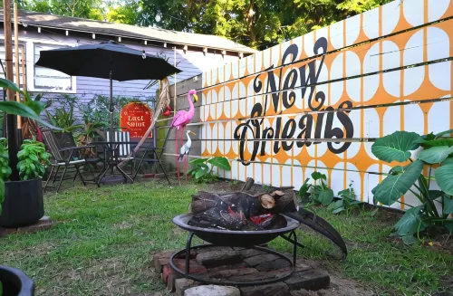 Funky Designed 2 Bed / 1 Bath - Walk to French Quarter in Historic NOLA