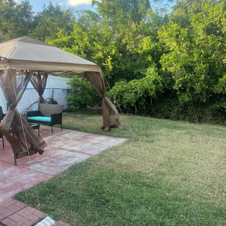 Charming 3-bedroom house in pleasant Port Richey with AC, WiFi