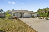 Spacious Hidden Gem Near Downtown Titusville - 3-Star
