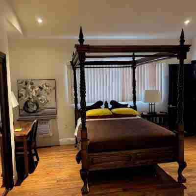 Entire 2nd Flr-Santa Monica Luxury Roman Villa Suite Rooms