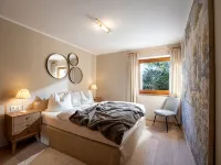 Apartment with seaview, 2 bedrroms. own garden, 5 min. to lake - Wifi