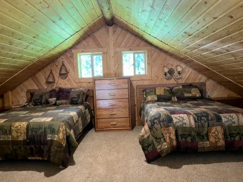 Moose Meadows, a haven of wildlife, beside Yellowstone and Grand Teton Parks. - Chalets