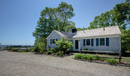 HyannisPort Cottage with Ocean View. 500 Feet to Ocean Beaches!