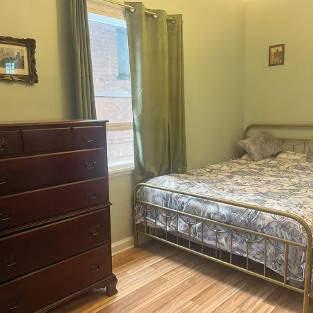Luxury Sleeps 6! Voted CNN Best Town Outdoors, Wine and Cider, College-Town Hip. Hotels in Ithaca