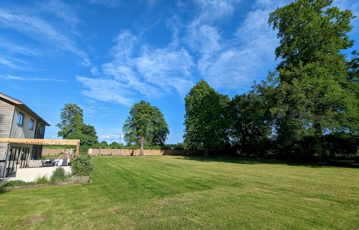 Unique, Spacious, Self-Built Eco House with Huge Garden and Movie Room
