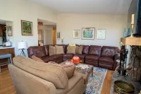 Treehouse Serenity, Access to RB Resort Amenities, Dog Friendly. - 4-Star