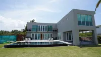 W Panoramic Ocean front with access/Infinity Pool