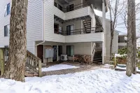 Premiere Two bedroom getaway Slope Side Wintergreen Resort Condo