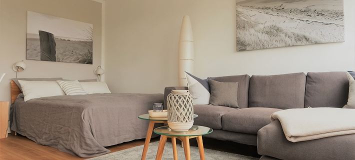 Newly renovated apartment, lake view, directly on the south beach, WLAN & beach chair included Hotels in Fehmarn