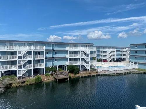 1 Bedroom 1 Bath 3rd Floor Condo @ Dockside Landing.  Close walk to the beach! - 2-Star