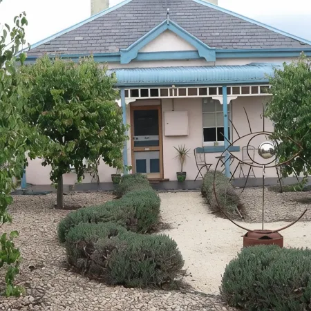 B&B on Piper - Beautiful Cottage Accommodation