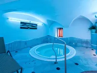 Hotel Goldene Rose Hotels in Monguelfo
