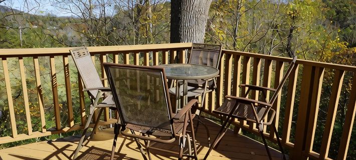 Treehouse Serenity, Access to RB Resort Amenities, Dog Friendly. レイク・ルーアのホテル