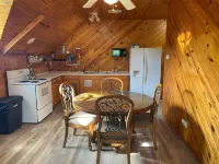 Cozy 1-bedroom apartment in charming Burton 9 minutes from ROUND TOP! - Alojamientos